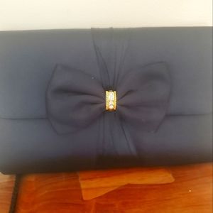 Elegant Satin Bow Wrap purse 👛